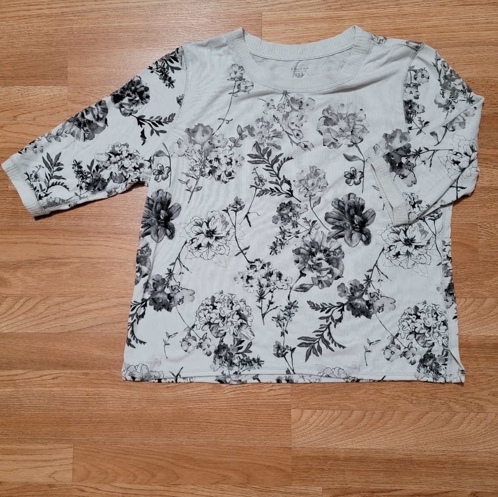PXL Sonoma Lifestyle Gray Floral Sweater